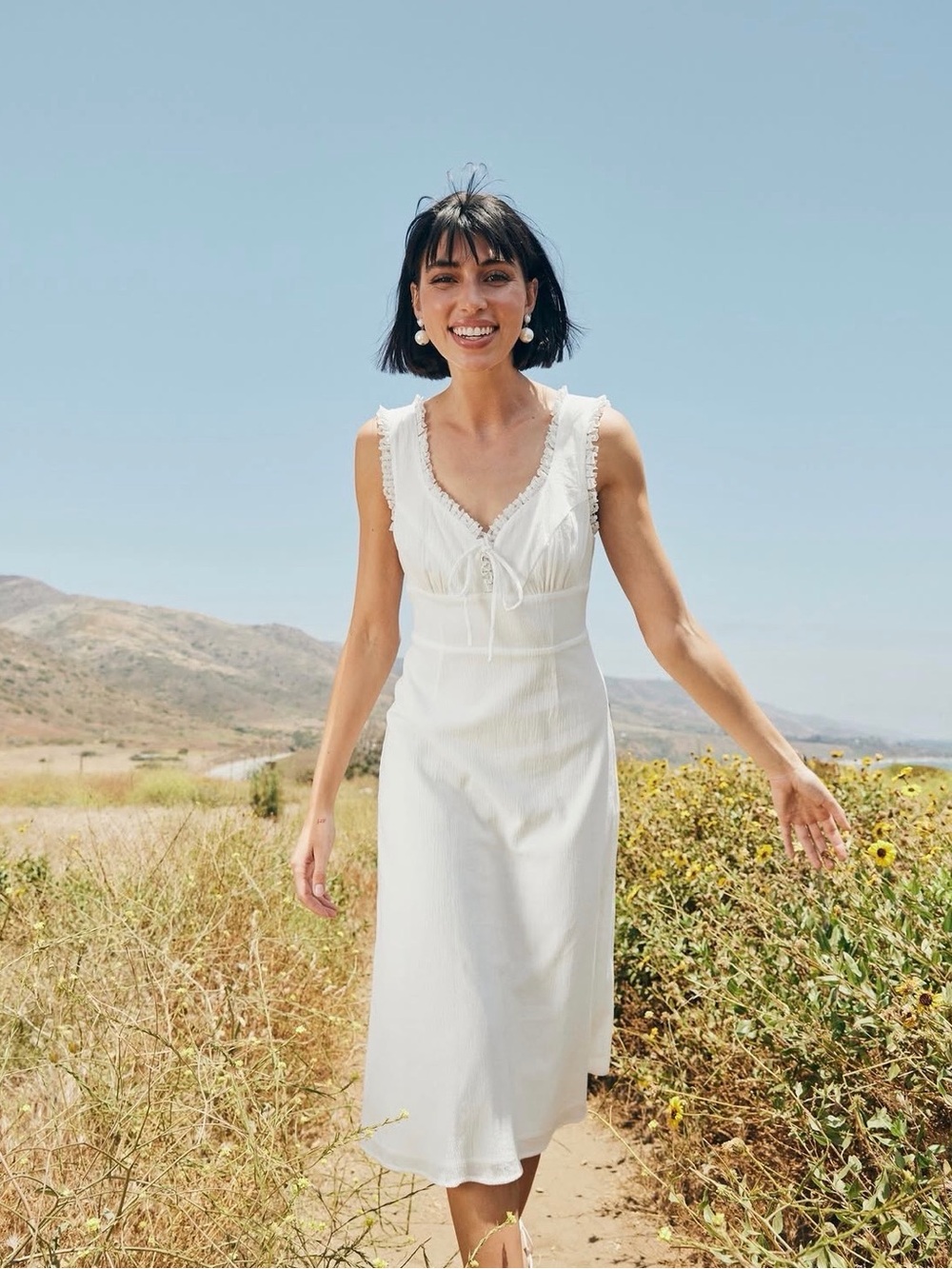 Backyard roses white midi dress